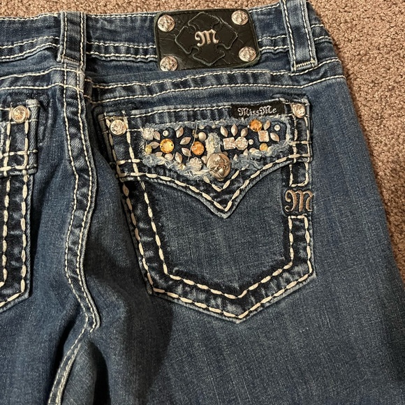 Miss Me Boyfriend Capri - Picture 5 of 8